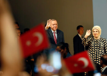Bu imtihandan da alnımızın akıyla çıkacağımıza inanıyorum