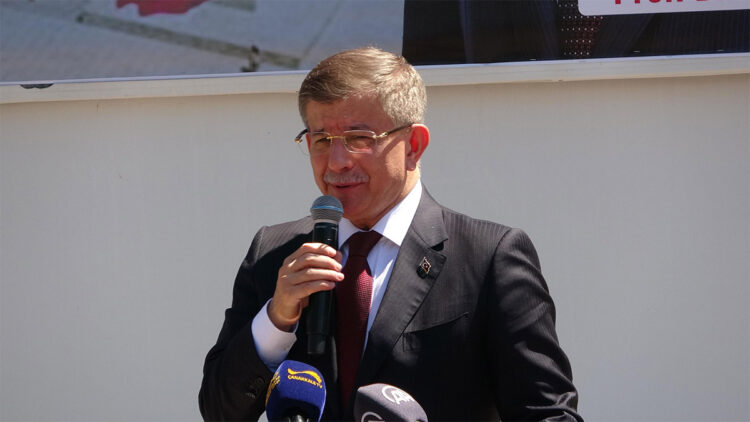 Bu ülkenin üstündeki istiklal güneşini daim kılmaya çalışıyoruz