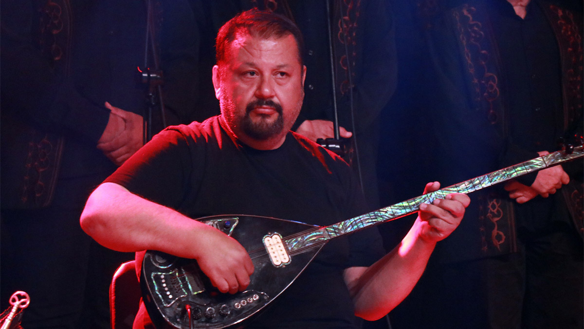 Kahramanmaraş merkezli depremlerde 7 üyesi ile birlikte üyelerinin birinci dereceden birçok yakınını kaybettiği Antakya Medeniyetler Korosu Edirne'de konser verdi.