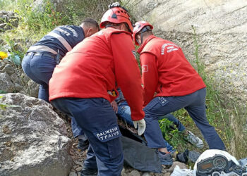 Dere yatağında ölü bulundu