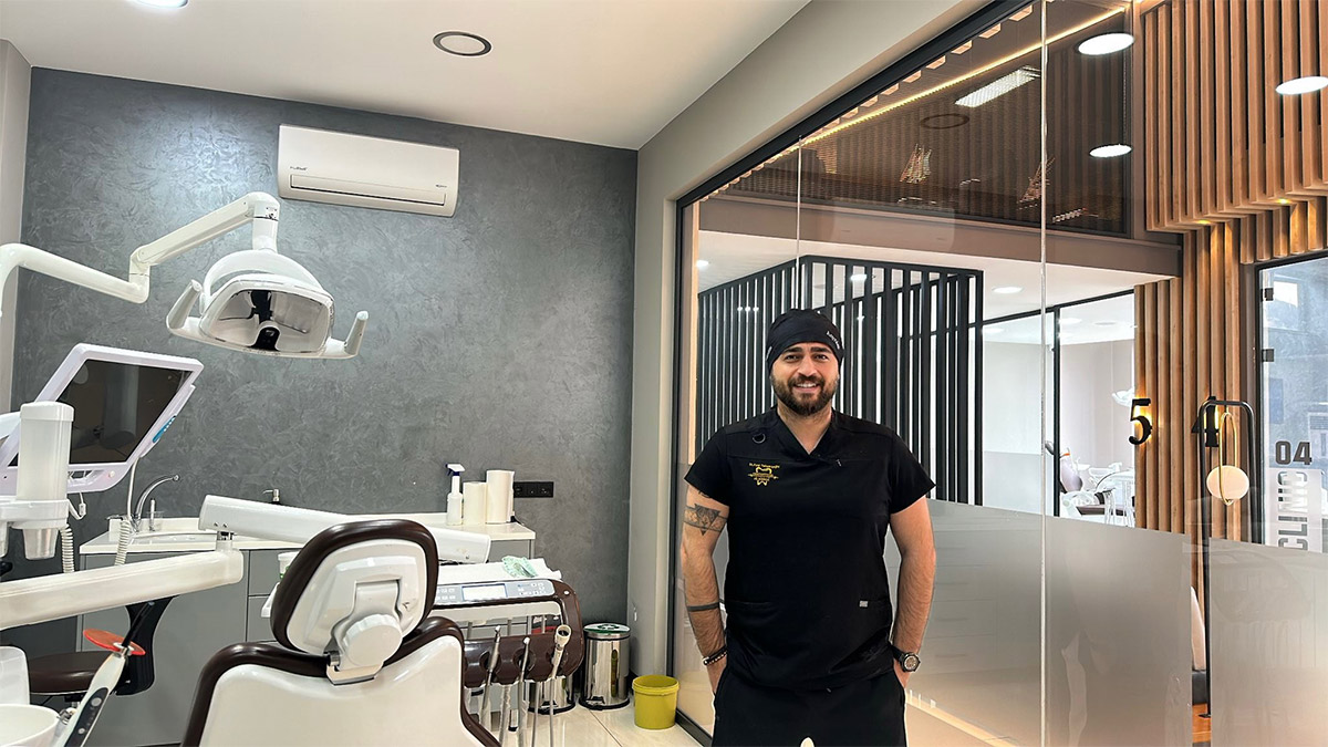 Dt. Fırat Toktamışoğlu, Diş sararmasının genetik yollarla aktarılan, dişlerin rengine doğrudan etki eden melatonin ve diğer pigmentlerin düzeyiyle ilgili olduğunu söyledi.