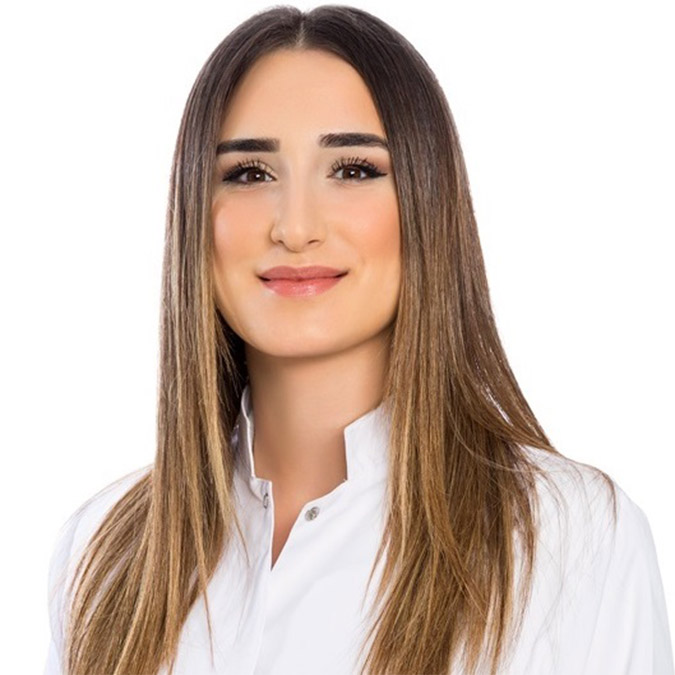 Diyetisyen İrem Şerolar, "Kandaki düşük D vitamini, B12 seviyeleri, demir eksikliği anemisi, hareketsiz yaşam, kortizol kullanımı, düzensiz uyku, stres, sık seyahat yapmak gibi durumlar sağlıklı kilo vermeyi engelleyebilir” dedi.