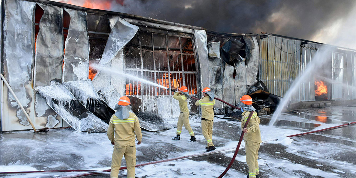 Edirne'de Toptancılar ve İmalatçılar Sitesi'nde yangın