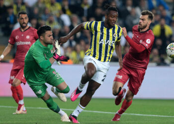 Fenerbahçe adını finale yazdırdı