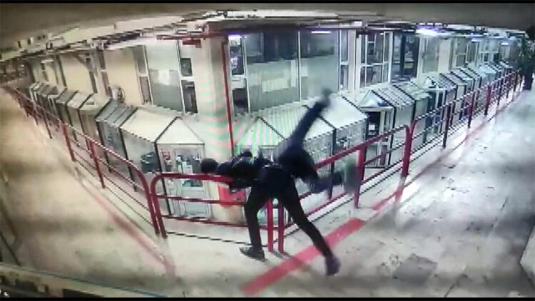 Esnafı 12'nci kattan atan sanığın davasında yeni karar