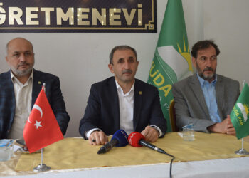 Yeminimizi eder Meclis'te yer alırız