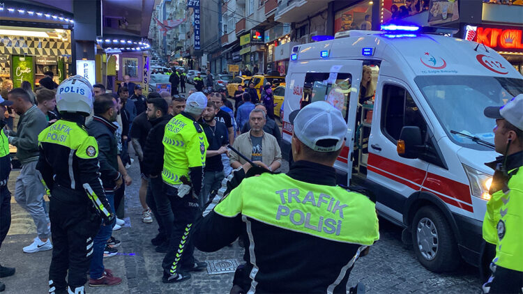 Samsun'da 'niye yan baktın' kavgası