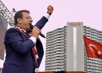 Gençler, bu ülkeyi terk etme hayalleri kuruyor