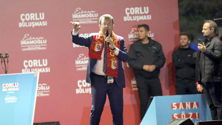 Vatan namustur, bayrak namustur