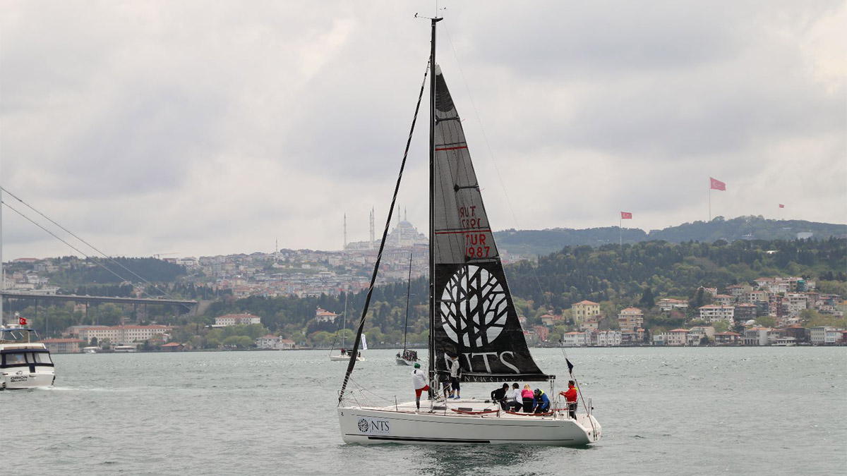 BAU Bosphorus Sailing Cup yarışında rekabet artıyor