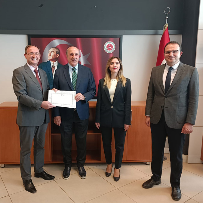 TBMM'de 28. Dönemde görev yapacak milletvekilleri mazbatalarını alıyor