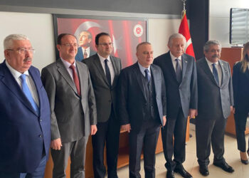 TBMM'de 28. Dönemde görev yapacak milletvekilleri mazbatalarını alıyor