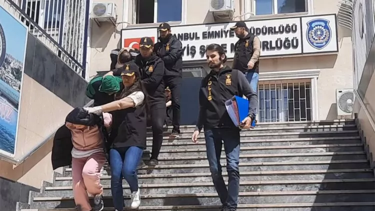 İstanbul'da fuhuş operasyonu; 8 gözaltı