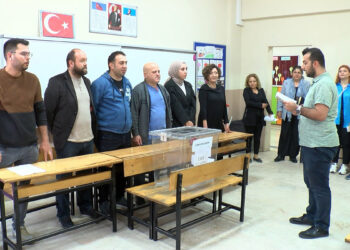 İstanbul'da ilk oylar kullanıldı