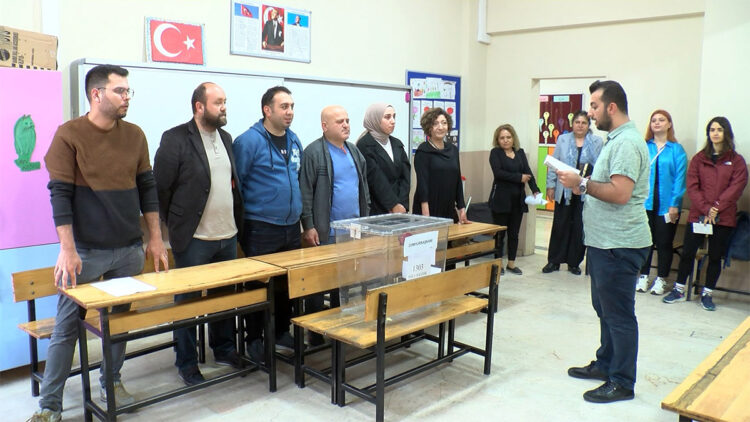 İstanbul'da ilk oylar kullanıldı