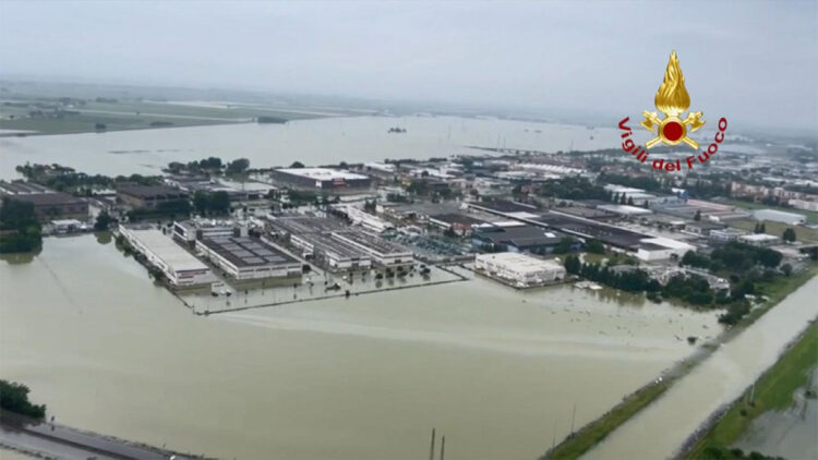 İtalya'da meydana gelen selde 14 kişi öldü