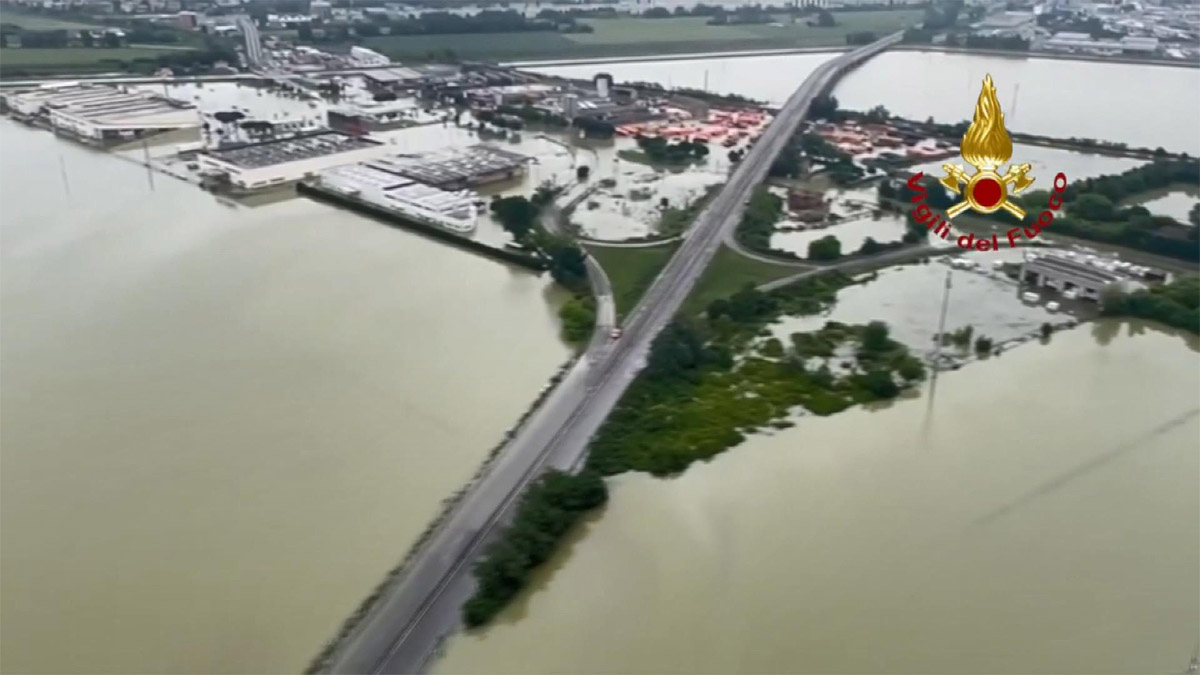 İtalya'da meydana gelen selde 14 kişi öldü