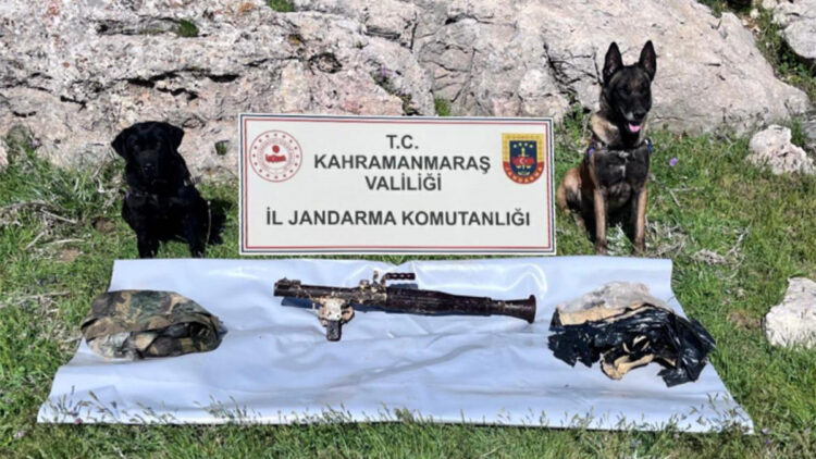 Kahramanmaraş'ta kayalıkların arasında roketatar bulundu