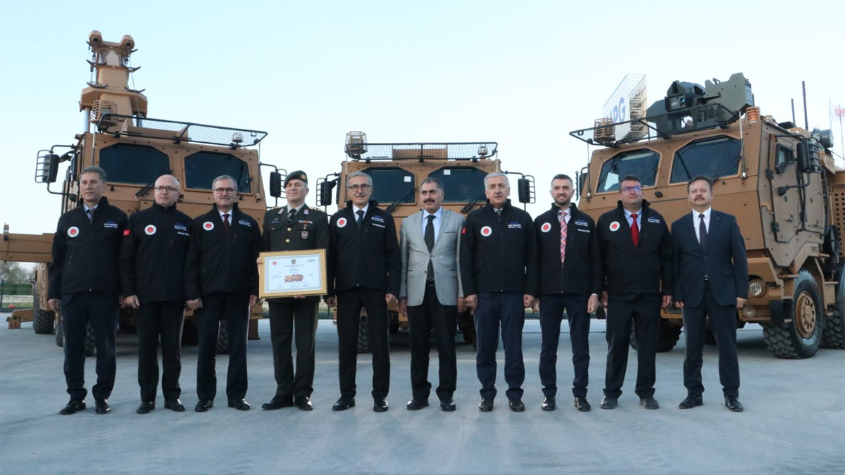 8x8 Tekerlekli Kurtarıcı Araçların ilk teslimatı yapıldı