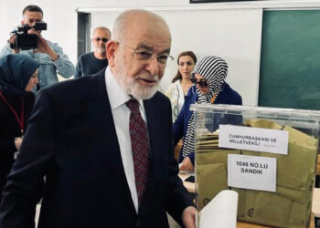 Temel Karamollaoğlu oyunu Ankara'da kullandı