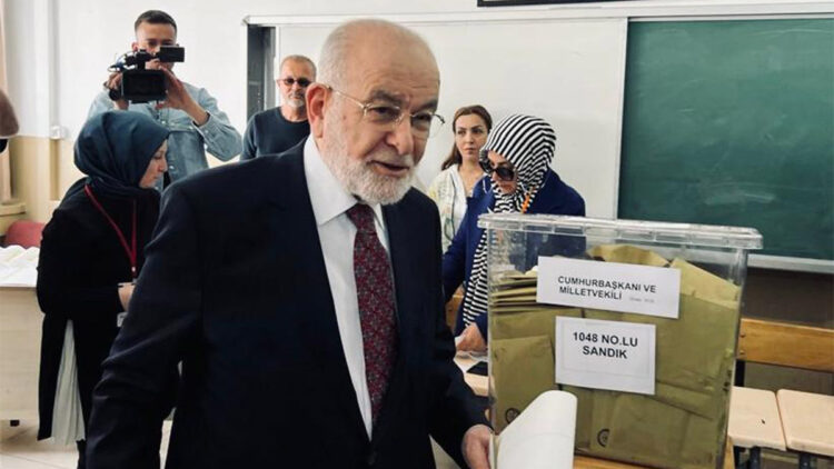 Temel Karamollaoğlu oyunu Ankara'da kullandı