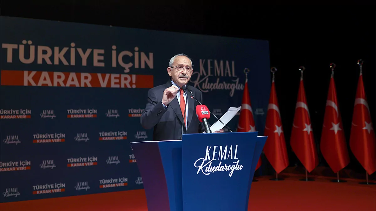 Cumhuriyet halk partisi genel başkanı ve millet i̇ttifakı cumhurbaşkanı adayı kemal kılıçdaroğlu 'türkiye için karar ver' sloganıyla chp genel merkezi’nde basın açıklaması yaptı.