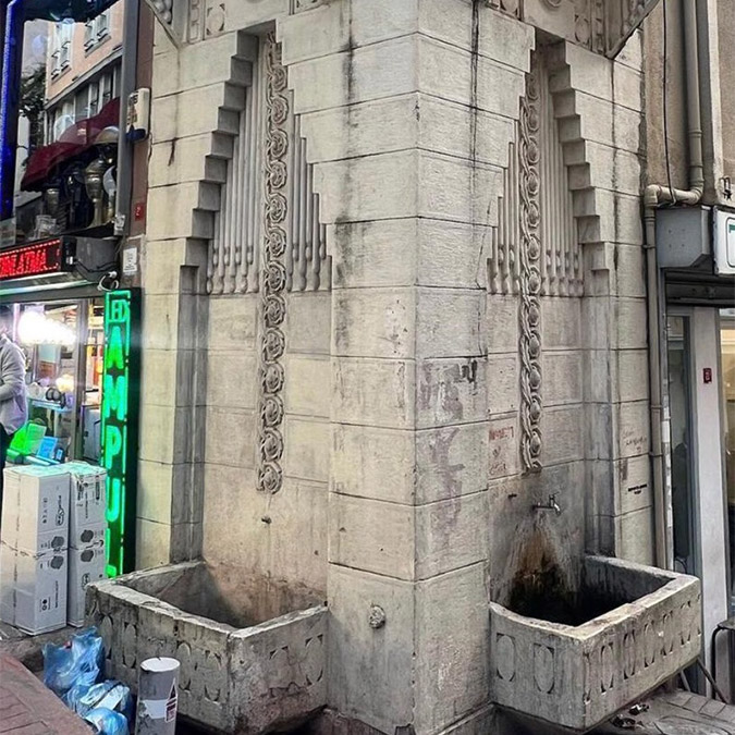 İstanbul'da tarihi çeşmelerin hali içler acısı