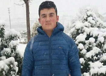 Yüzme eğitimi için gittiği havuzda boğuldu