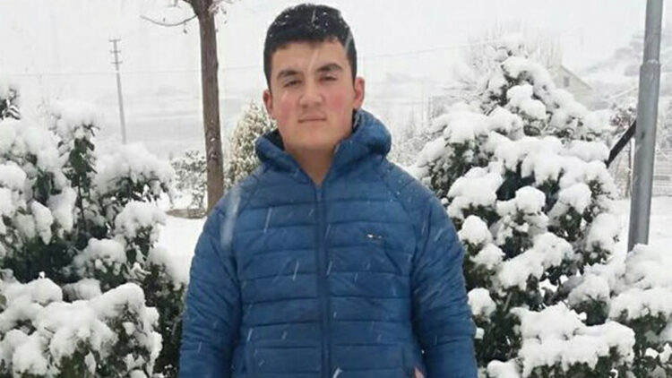 Yüzme eğitimi için gittiği havuzda boğuldu