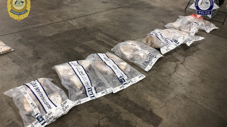 Pres makinesinin içine gizlenmiş uyuşturucu ele geçirildi