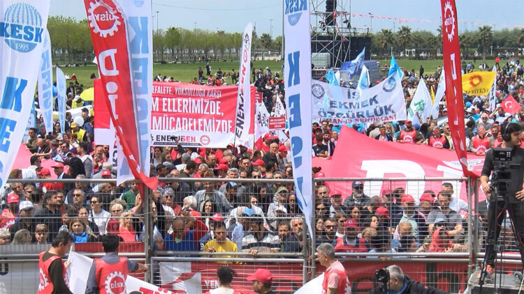 Maltepe miting alanında toplanmalar başladı