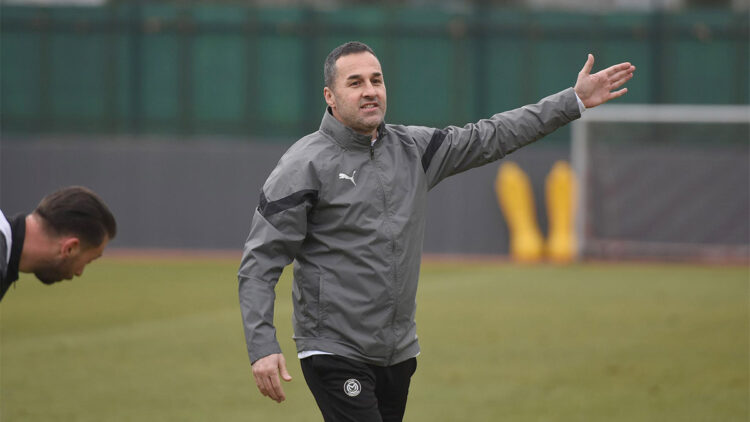 Manisa Futbol Kulübü Yalçın Koşukavak'la yollarını ayırdı