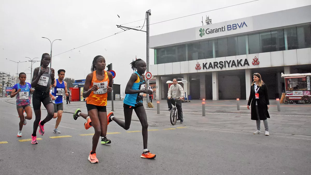 Maratonizmire geri sayim 5140 dhaphoto4 - spor haberleri - haberton