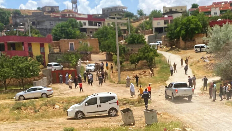 Mardin'de arazi anlaşmazlığı; 14 yaralı