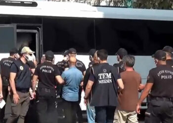 Mersin'de terör örgütünü operasyonu; 7 tutuklama