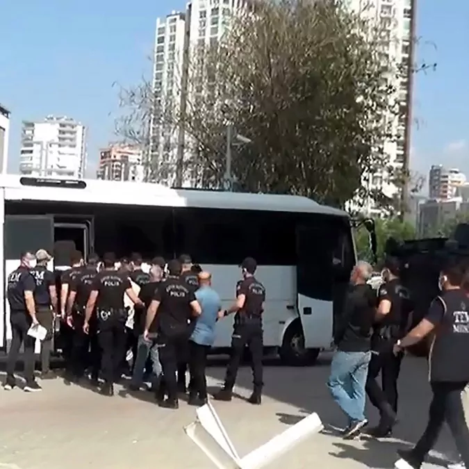 Mersin'de terör örgütünü operasyonu; 7 tutuklama