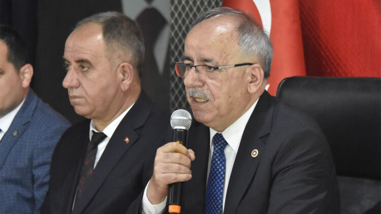 Hiç kimsenin taşlanmaması gerekir