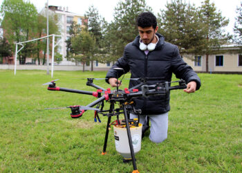 Öğrenciler 'Seedrone' tohumlama aracını geliştirdi