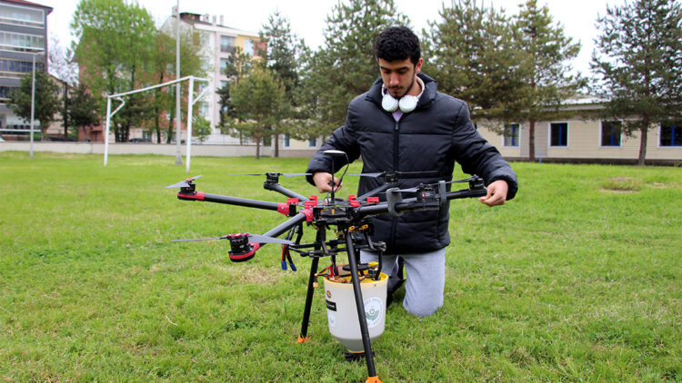 Öğrenciler 'Seedrone' tohumlama aracını geliştirdi