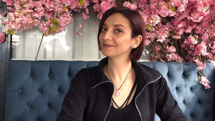 Öldürülen Yeşim'in cenazesi helallik için evine getirildi