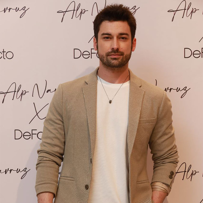 Alp Navruz Fas'ta hayranlarıyla buluştu