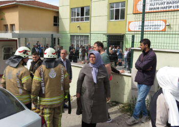 Üsküdar'da oy verme sırasında yangın paniği