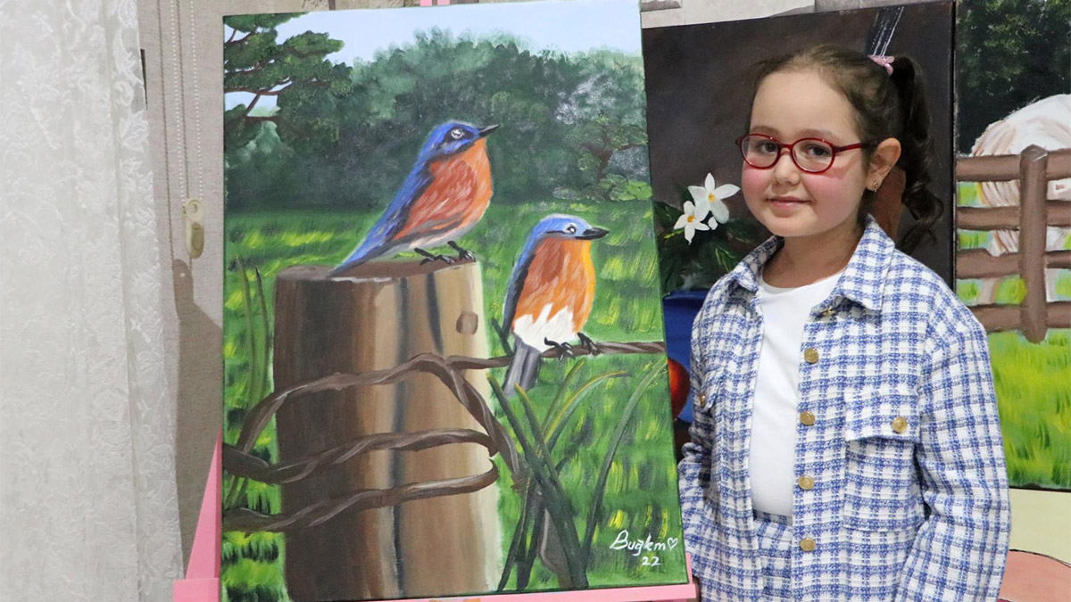 Lösemi hastası Buğlem resim tutkusuyla hayata bağlandı