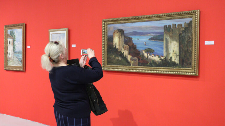 Ressam Şevket Dağ’ın eserleri sanatseverlerle buluştu