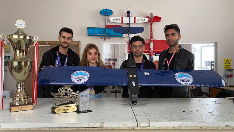 Riskli bölgelere dron gönderebilen İHA geliştirildi