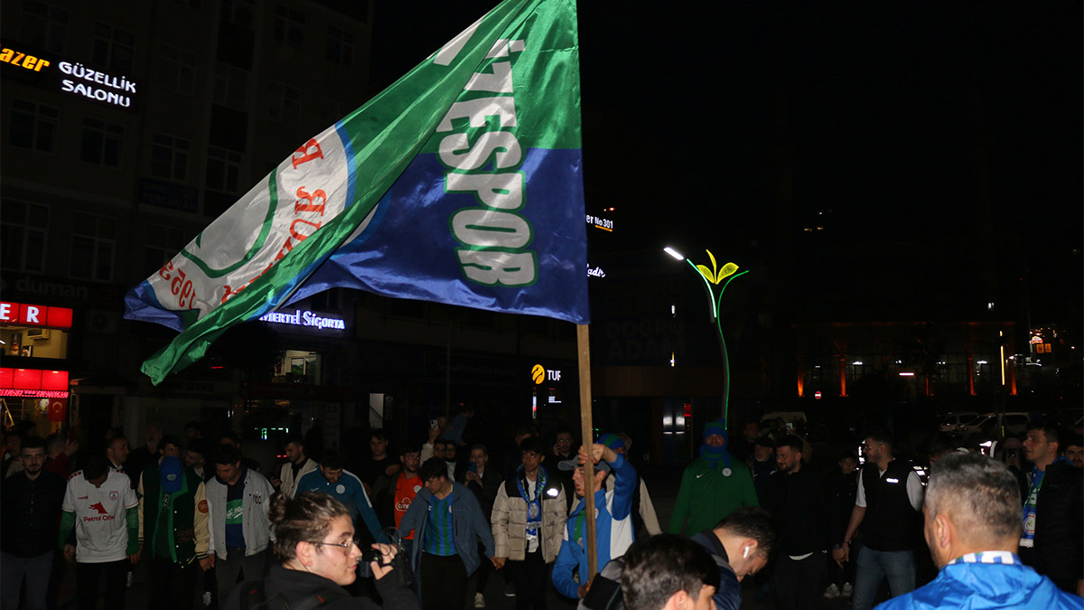 Spor Toto Süper Lig’in 38’inci haftasında evinde Altınordu’yu konuk eden Çaykur Rizespor Süper Lig'e yükseldi.