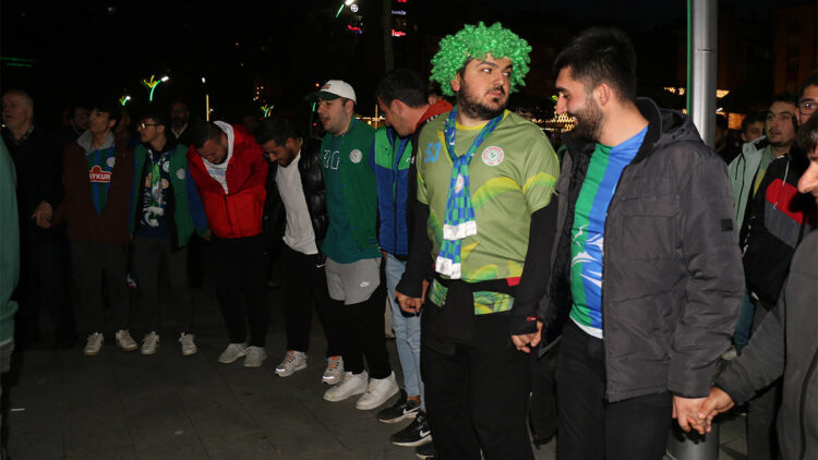 Çaykur Rizespor Süper Lig'e yükseldi