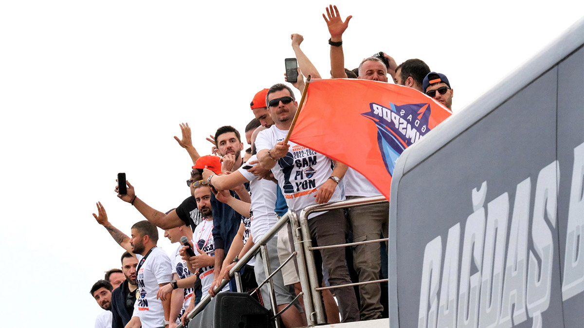 Çağdaş Bodrum Spor şampiyonluğu kutladı