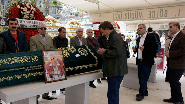 Nuri Sesigüzel son yolculuğuna uğurlandı
