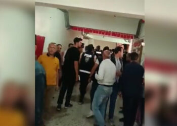 Şanlıurfa'da sandıkta toplu oy kavgası